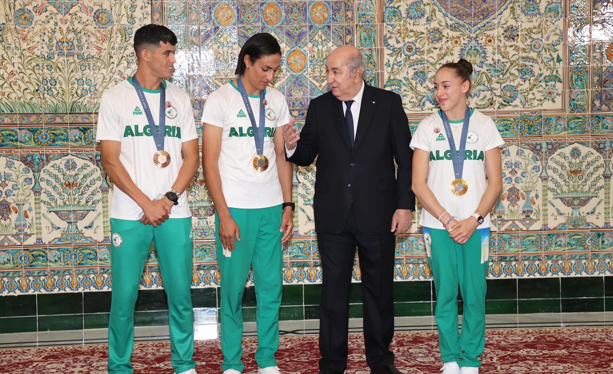 img-Des médailles de l’ordre du mérite national décernées aux trois médaillés olympiques