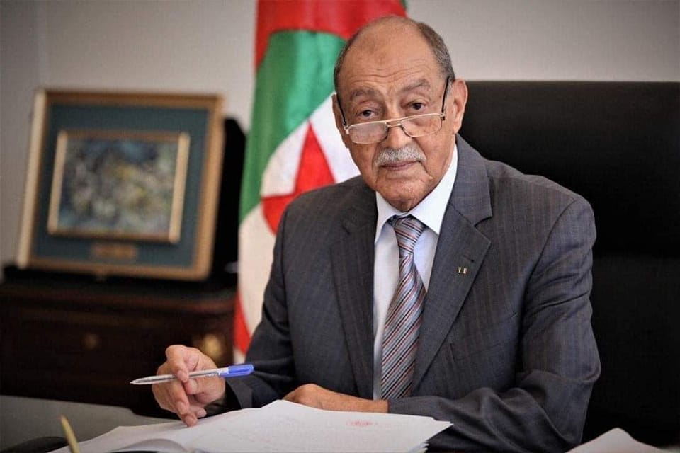img-Le président de la Cour Constitutionnelle remet sa démission à Tebboune