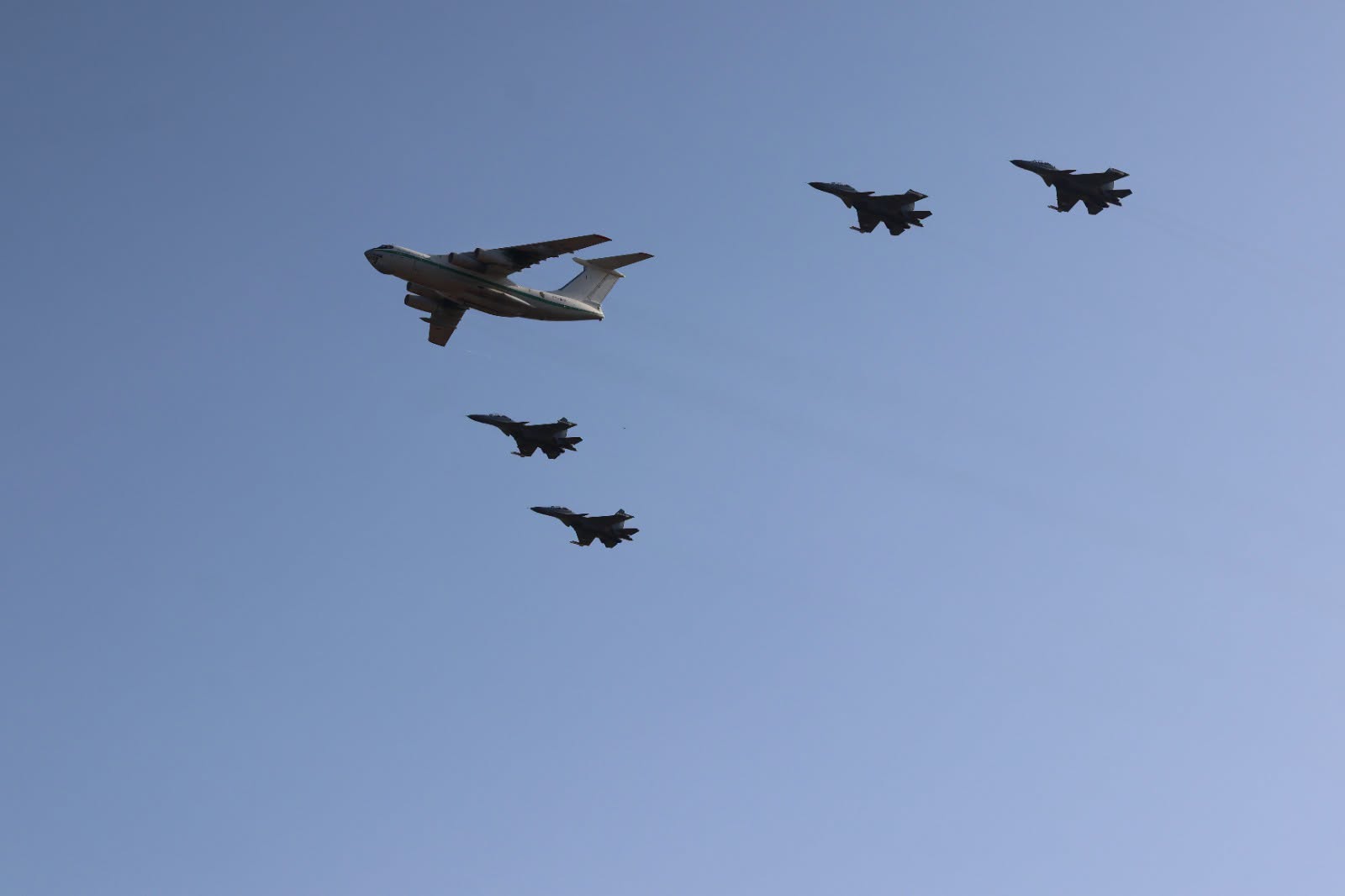 img-Niger : l’Algérie déploie quatre chasseurs Su-30 à Niamey
